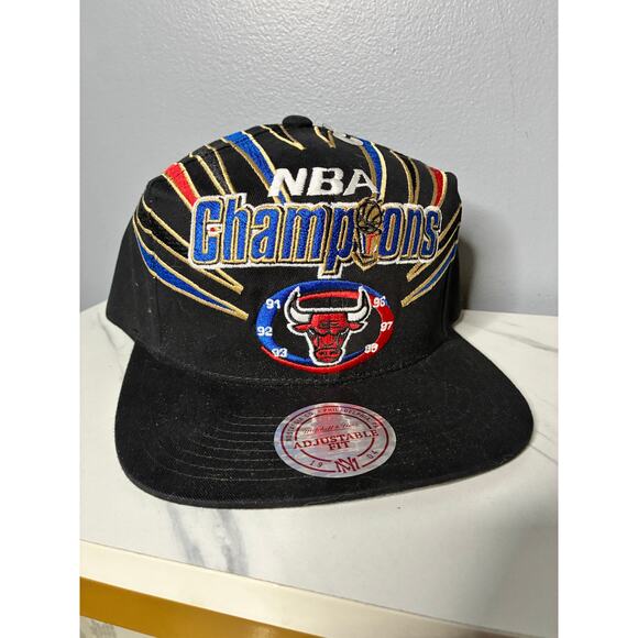 Chicago Bulls NBA Champions Mitchell & Ness Finals Snapback Hat with stickers